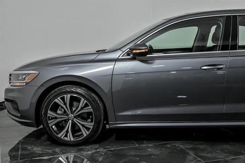 2022 Volkswagen Passat 2.0T SE