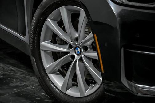 2022 BMW 740 i xDrive