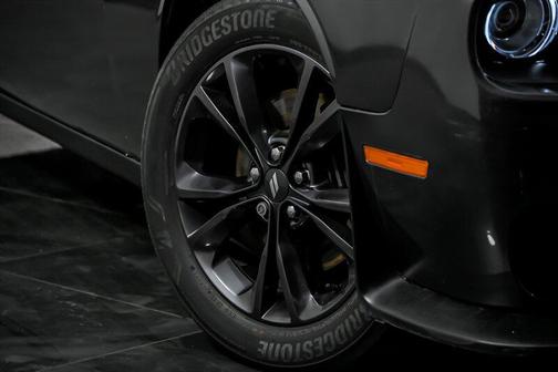 Granite Pearlcoat 2020 Dodge Challenger SXT