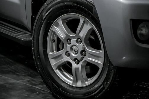 2016 Toyota Sequoia SR5