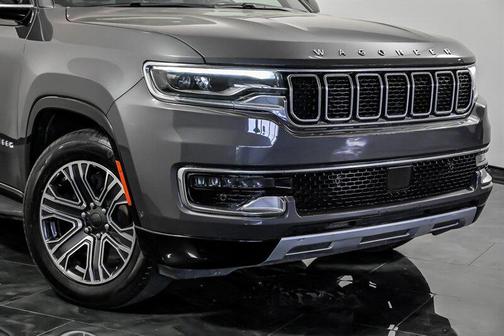 Baltic Gray Metallic Clearcoat 2023 Jeep Wagoneer L Series II 4x4