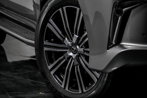 2021 Lexus LX 570 Three-Row