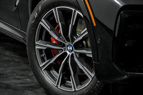 2023 BMW X6 xDrive40i