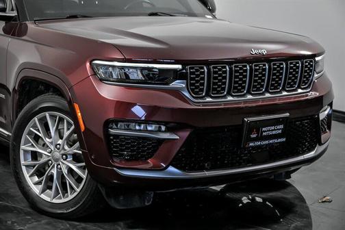 2022 Jeep Grand Cherokee Summit