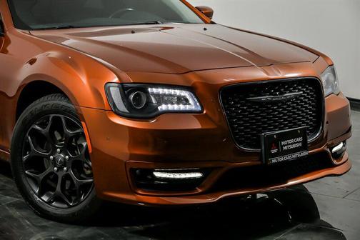 2021 Chrysler 300 Touring