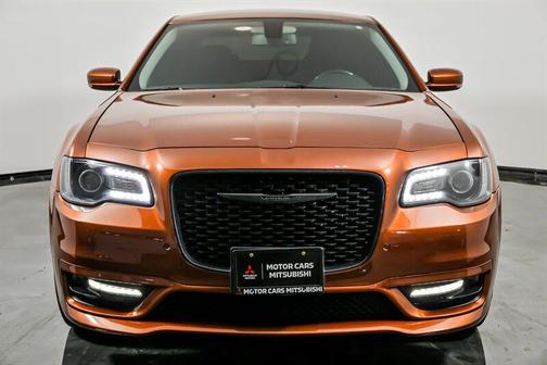 2021 Chrysler 300 Touring