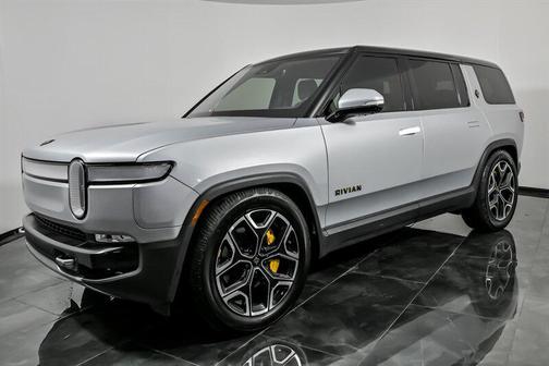 2023 Rivian R1S Adventure