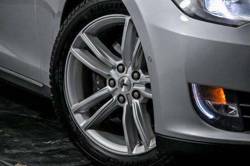 2016 Tesla Model S 90D
