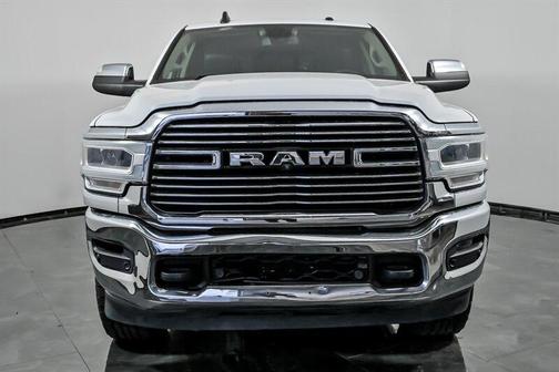 Bright White Clearcoat 2020 RAM 3500 Laramie Crew Cab 4x4 6'4' Box