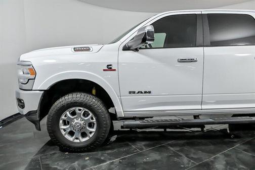 Bright White Clearcoat 2020 RAM 3500 Laramie Crew Cab 4x4 6'4' Box