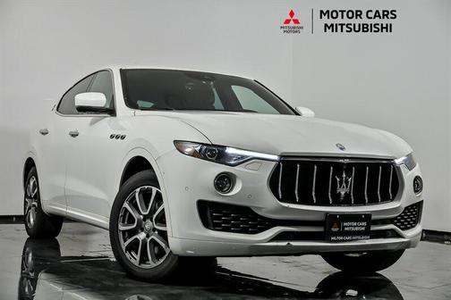 Bianco 2019 Maserati Levante Base