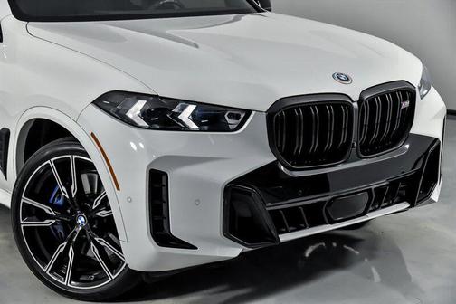 2024 BMW X5 M60i