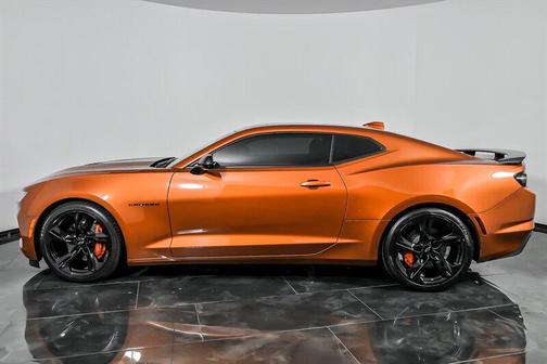 Vivid Orange Metallic 2022 Chevrolet Camaro 2SS