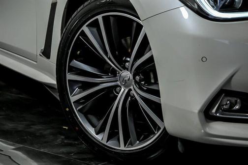 Majestic White 2018 INFINITI Q60 2.0t LUXE