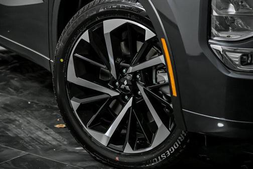 2025 Mitsubishi Outlander PHEV SEL