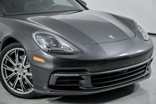 2018 Porsche Panamera 4S