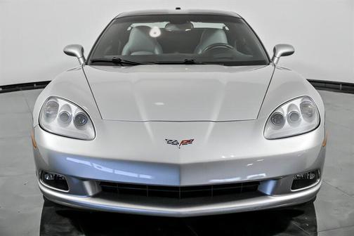2005 Chevrolet Corvette Base