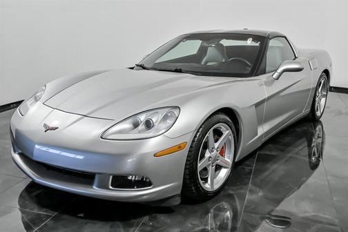 2005 Chevrolet Corvette Base