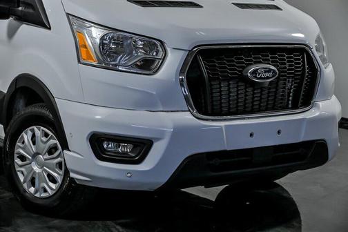 Oxford White 2022 Ford Transit-350 XLT