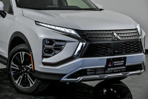White Diamond 2024 Mitsubishi Eclipse Cross SE