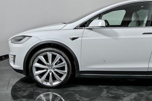 2017 Tesla Model X 75D