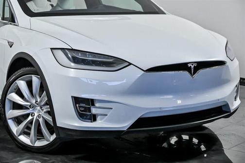 2017 Tesla Model X 75D