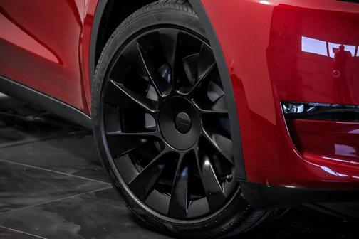 2022 Tesla Model Y Long Range Dual Motor All-Wheel Drive