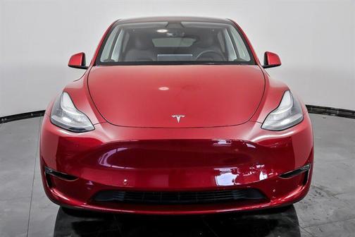 2022 Tesla Model Y Long Range Dual Motor All-Wheel Drive