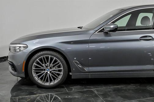 Bluestone Metallic 2019 BMW 540 xDrive