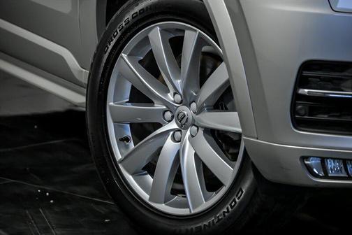 Luminous Sand Metallic 2016 Volvo XC90 T6 Momentum