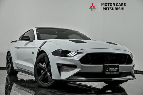 Oxford White 2022 Ford Mustang GT