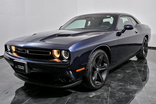 2015 Dodge Challenger SXT