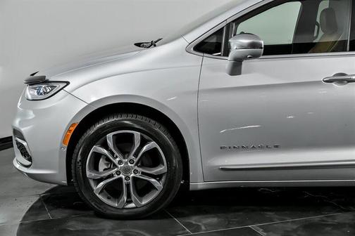 2022 Chrysler Pacifica L