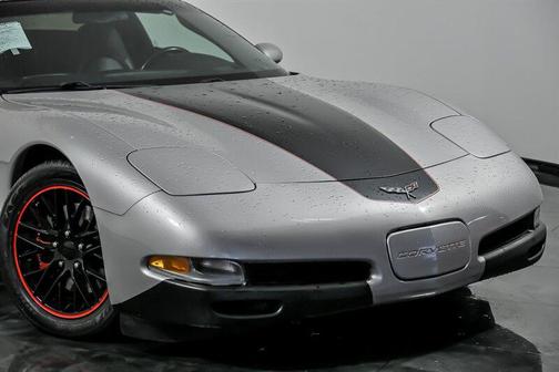 Machine Silver Metallic 2004 Chevrolet Corvette Z06