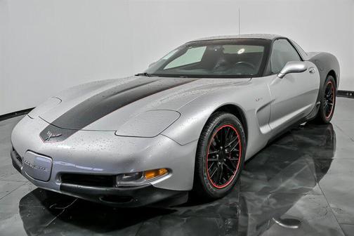 Machine Silver Metallic 2004 Chevrolet Corvette Z06