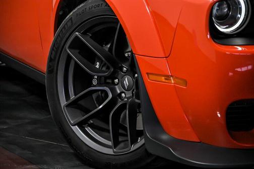 Go Mango 2019 Dodge Challenger R/T Scat Pack Widebody