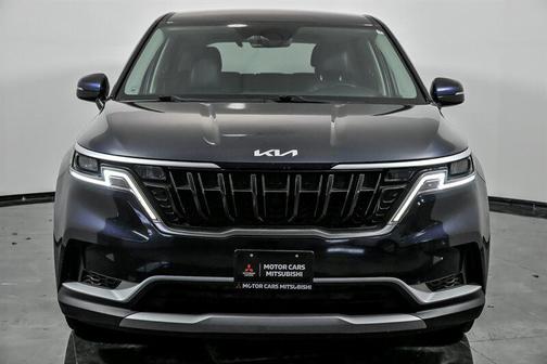 2023 Kia Carnival LX