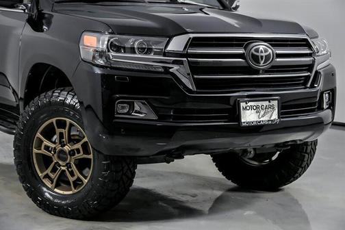 Midnight Black Metallic 2020 Toyota Land Cruiser Base