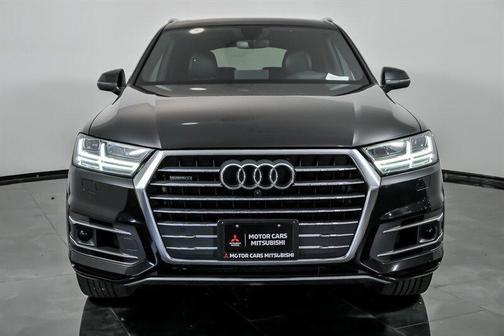 Orca Black Metallic 2018 Audi Q7 3.0T Prestige