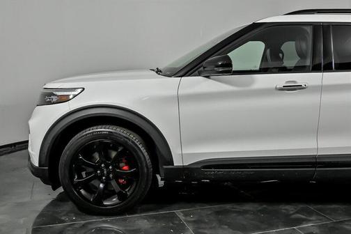 Star White Metallic Tri-Coat 2020 Ford Explorer ST