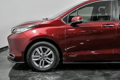 2021 Toyota Sienna Limited 7-Passenger