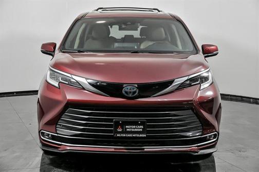 2021 Toyota Sienna Limited 7-Passenger