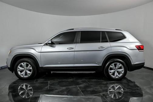 Reflex Silver Metallic 2019 Volkswagen Atlas 3.6L SE