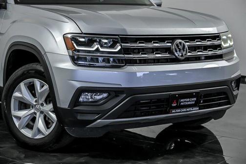 Reflex Silver Metallic 2019 Volkswagen Atlas 3.6L SE