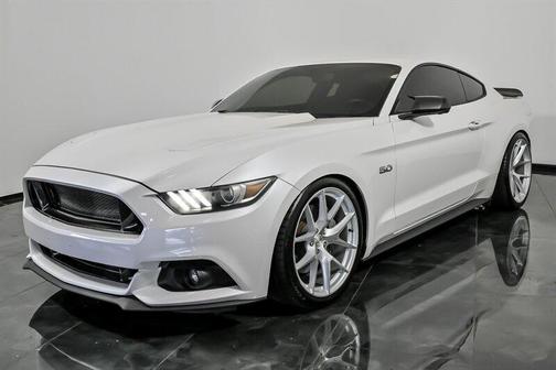 White Platinum Metallic Tri-Coat 2017 Ford Mustang GT