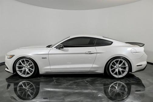 White Platinum Metallic Tri-Coat 2017 Ford Mustang GT
