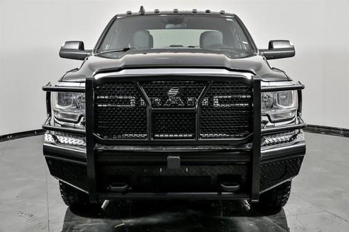 2021 RAM 3500 Big Horn Crew Cab 4x4 8' Box