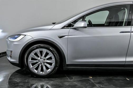 2018 Tesla Model X 75D