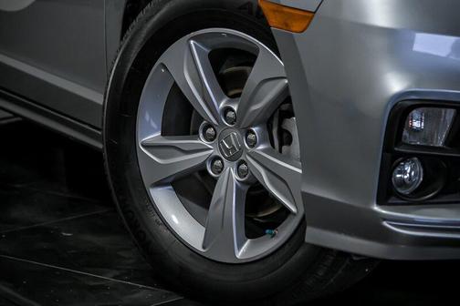 Lunar Silver Metallic 2019 Honda Odyssey EX-L