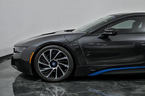 2015 BMW i8 